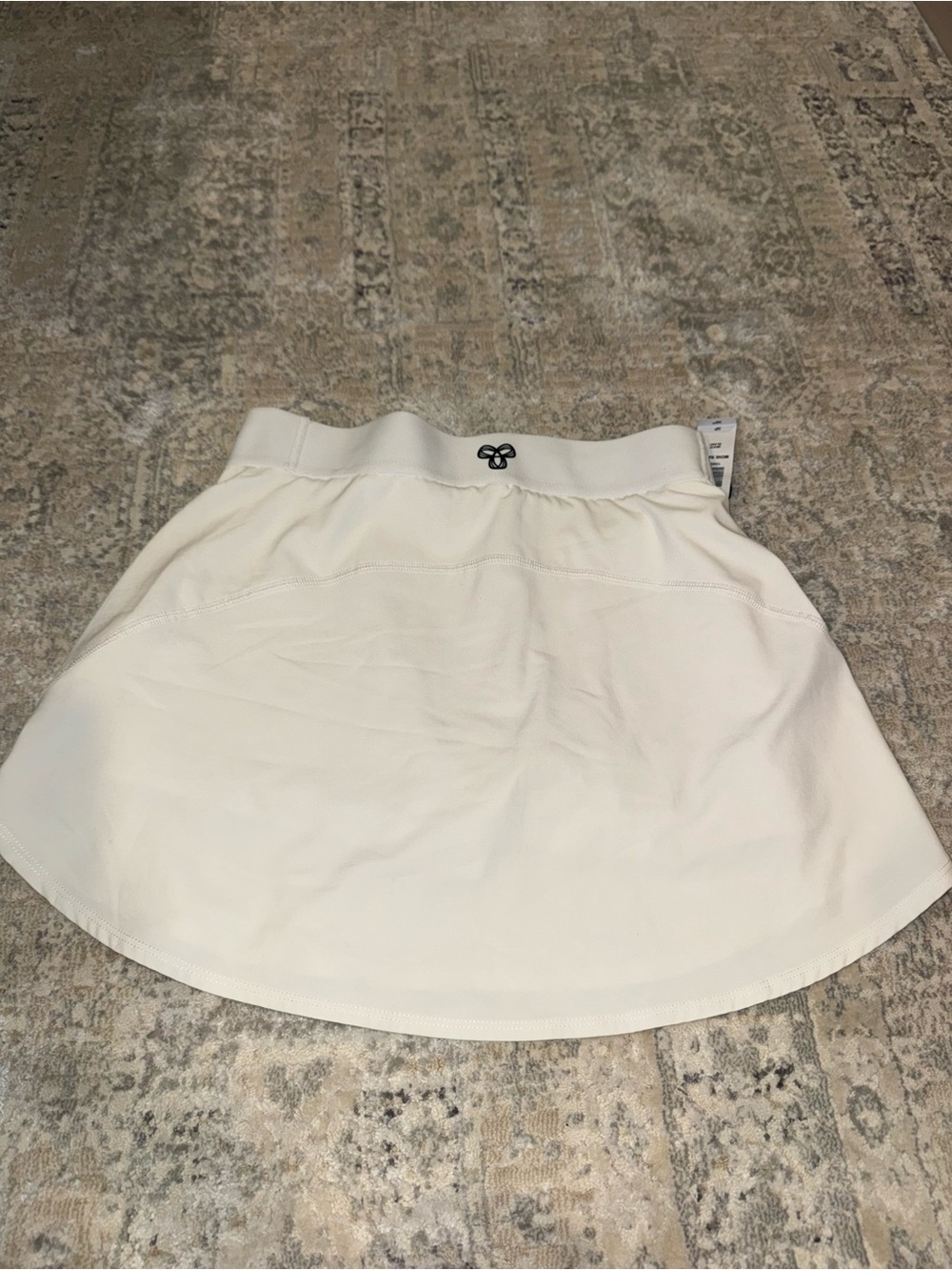 ARITZIA TNA athletic skirt NWT